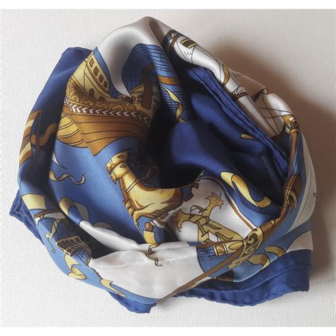 prix foulard hermes vintage